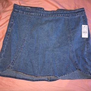 Pacsun Jean skirt never worn!